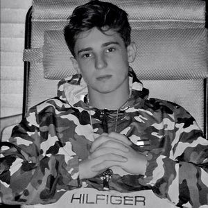 Meet your Posher, Andrew